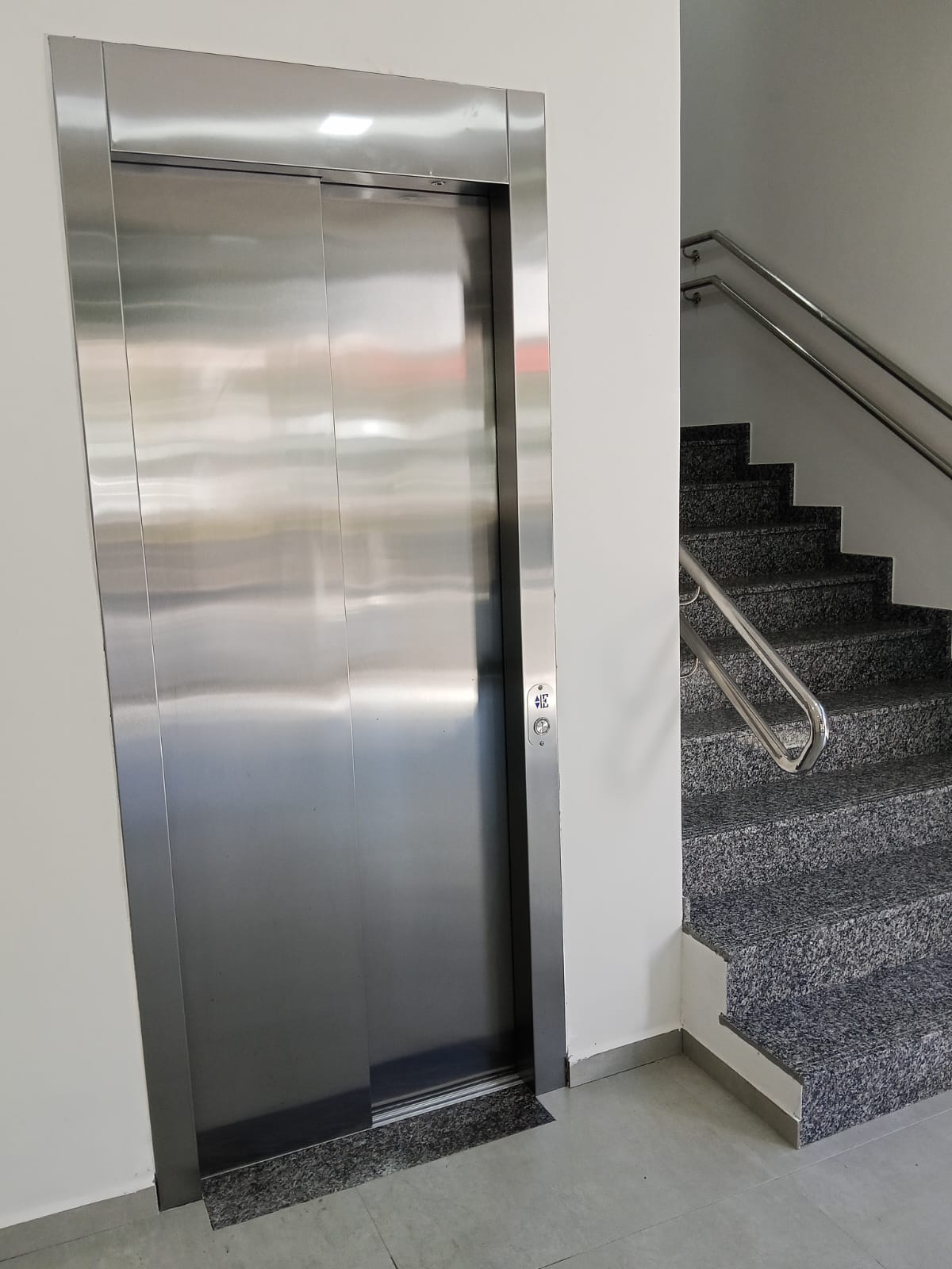 porta externa 2.jpeg